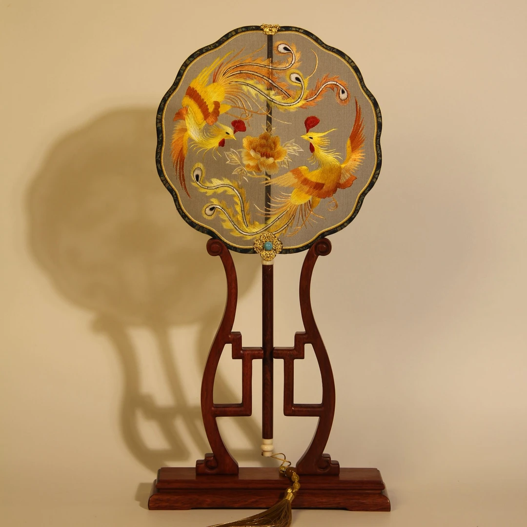 纯手工宋锦翘头凤凰苏绣双面绣精品团扇拍照送人必备摆件锦盒包装