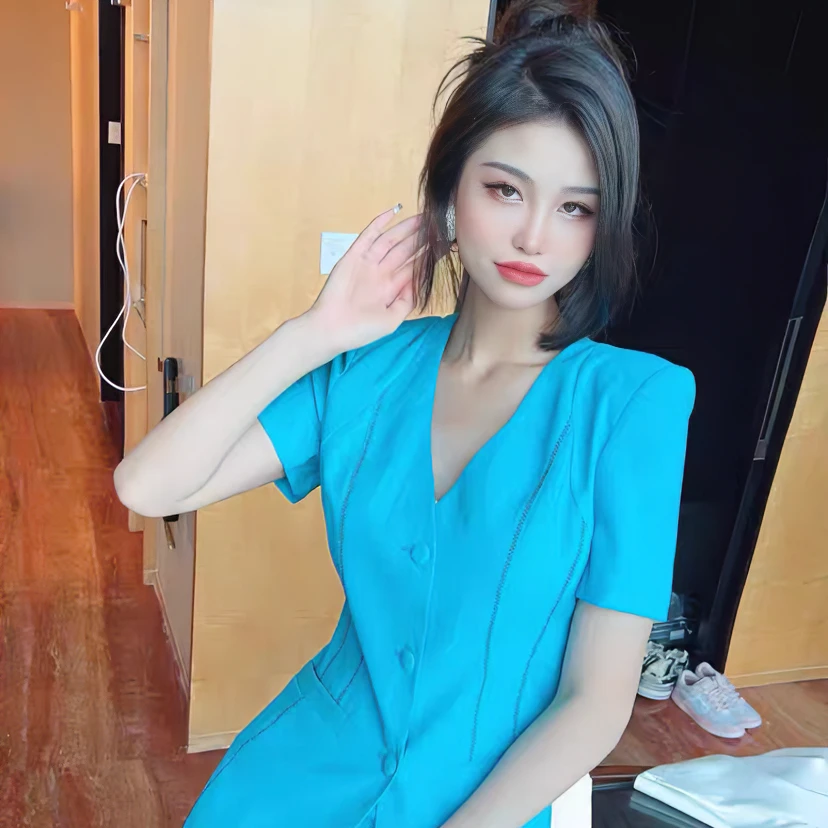 8230-G-2-3-1         DF家 时尚 洋气 气质减龄显瘦短袖西装套装