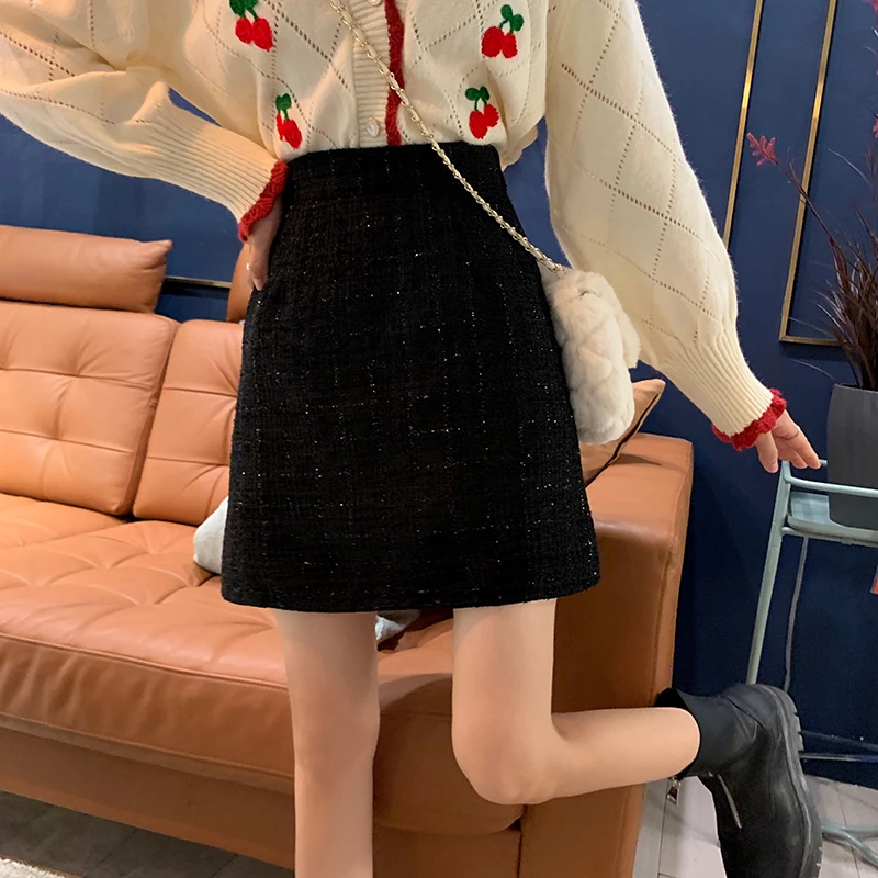 小香风亮丝格纹A字半身裙女2024春秋冬新款高腰显瘦气质包臀短裙