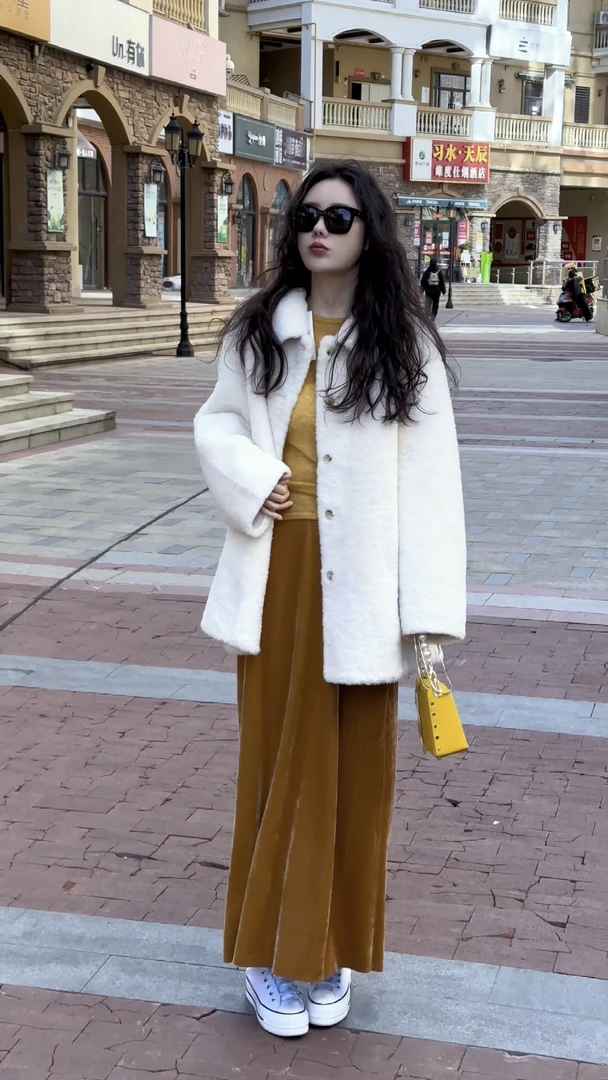 CHANGMEILI 白色毛毛外套