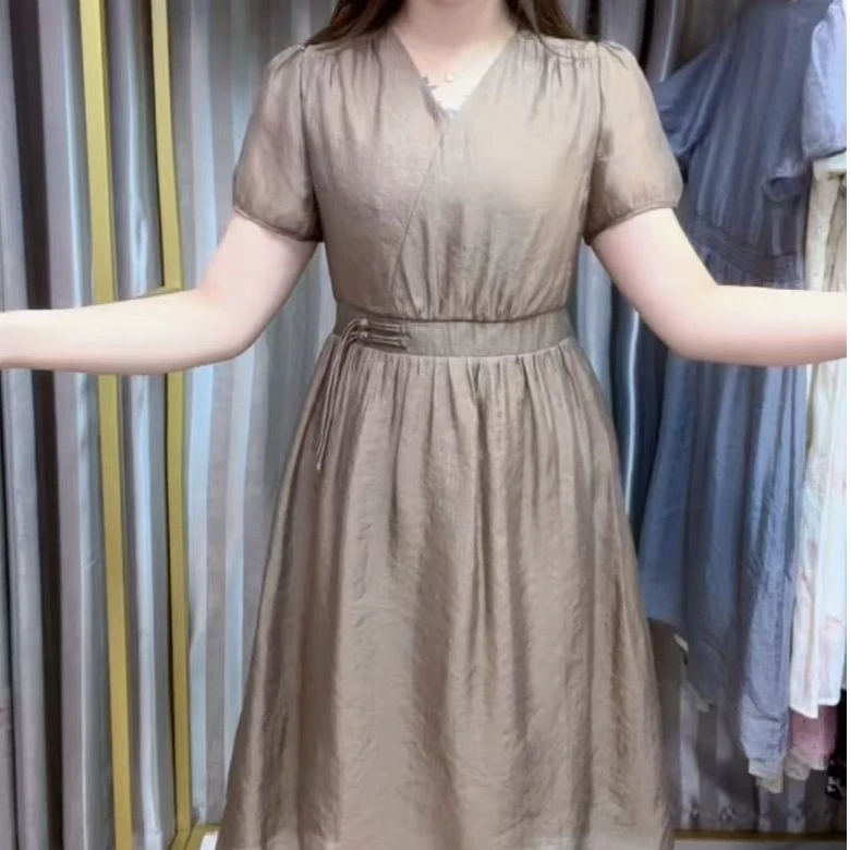 2025夏季新款纯色修身显瘦气质减龄中长款连衣裙收腰