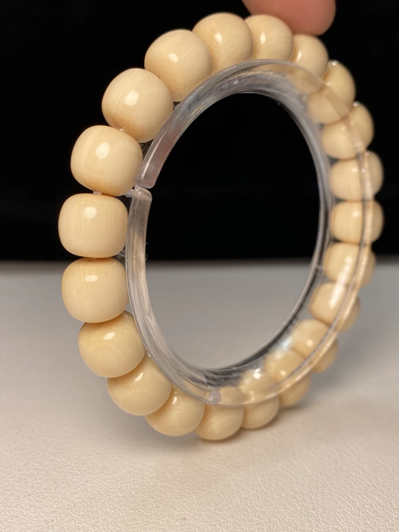 天然猛犸牙10×9奶黄芝士皮老型手串，特色油润料