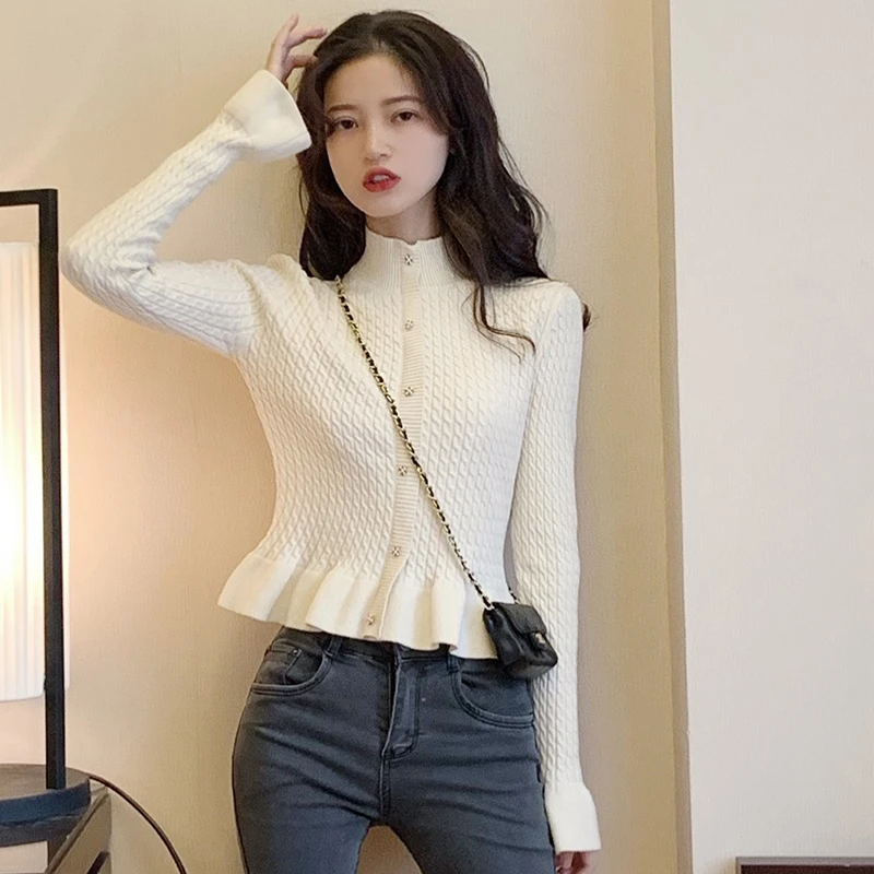 秋冬新款半高领木耳边针织衫女洋气喇叭袖纯色修身显瘦针织上衣