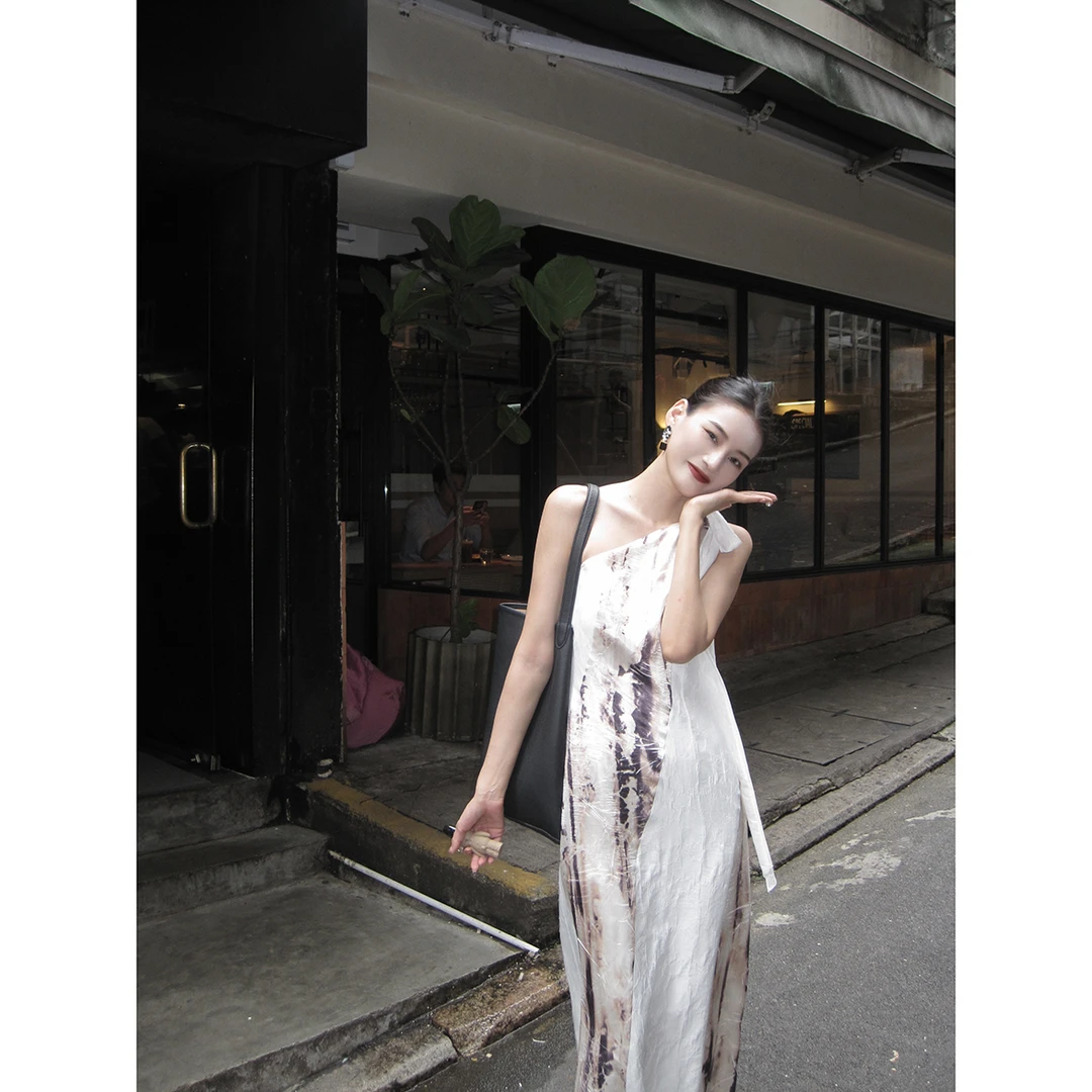 1423【浮光琉璃】原创设计印花拼接斜肩连衣裙 - Q