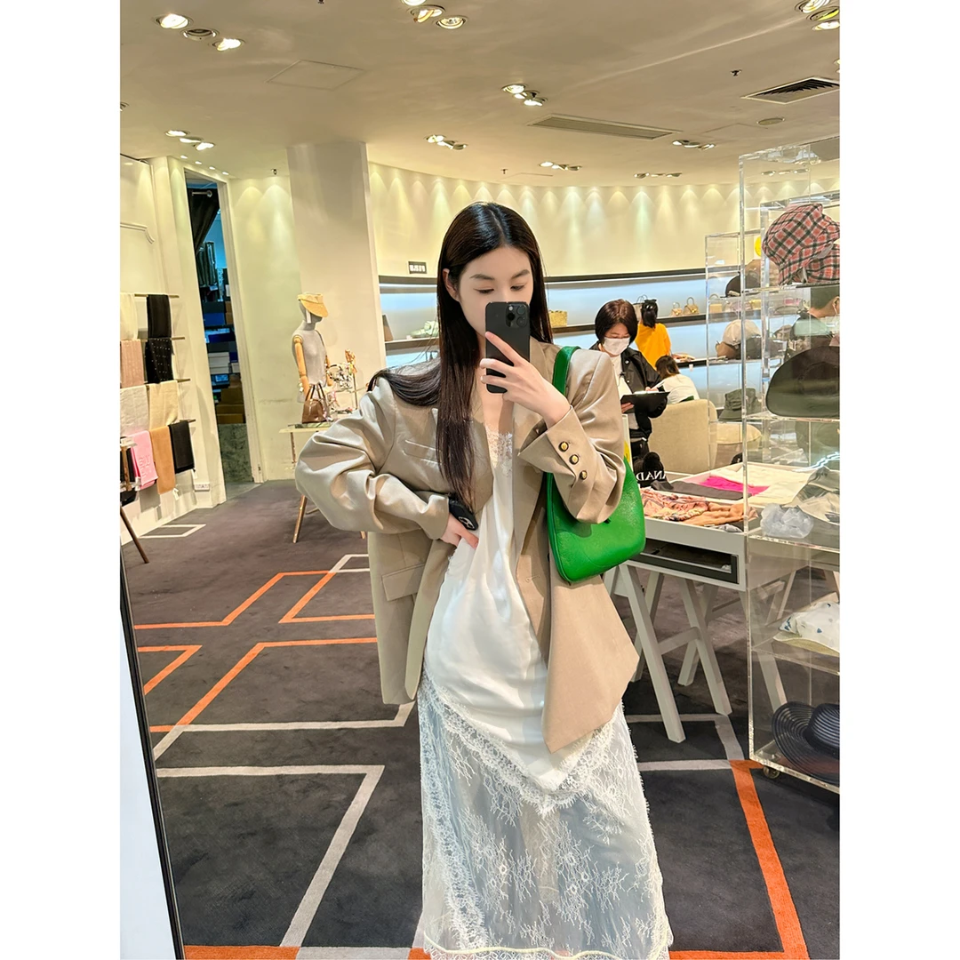 1423【曼城旧事】英式双排复古纽扣翻领廓形西装