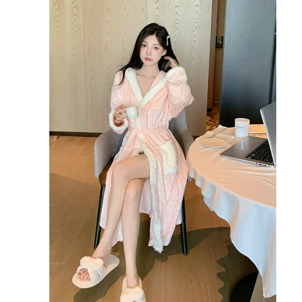 2024新款女士海岛绒薄绒豹纹睡袍珊瑚绒秋冬款甜美少女睡衣长浴袍