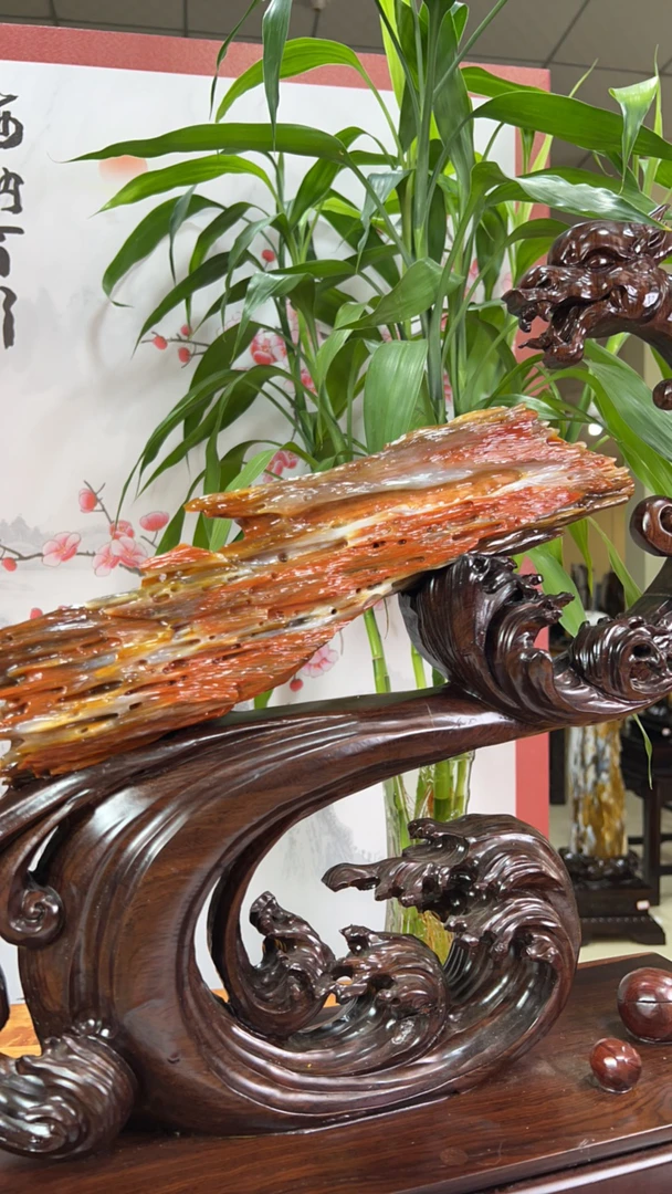 树化玉冰红料摆件