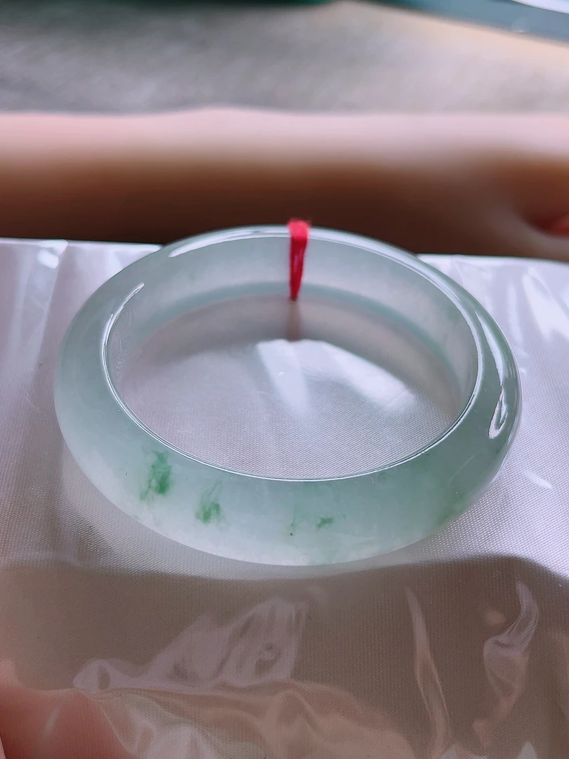 天然缅甸A货纯天然翡翠 正品女款时尚冰种起胶56.2圈飘花宽边手镯