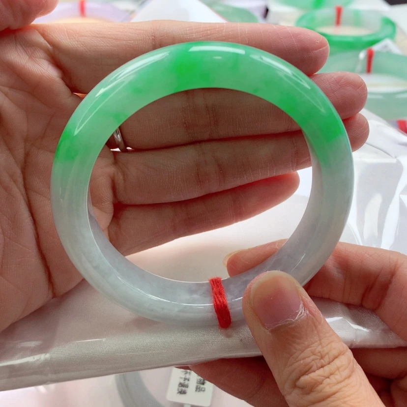 【闪购商品】翡翠手镯未镶嵌完美A