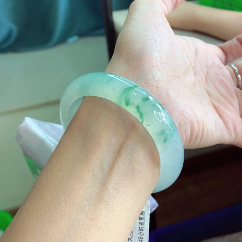 【闪购商品】翡翠手镯未镶嵌58正冰 毕业Ａ