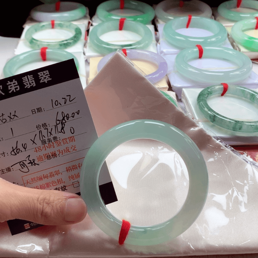 【闪购商品】翡翠手镯（圆镯）未镶嵌古*