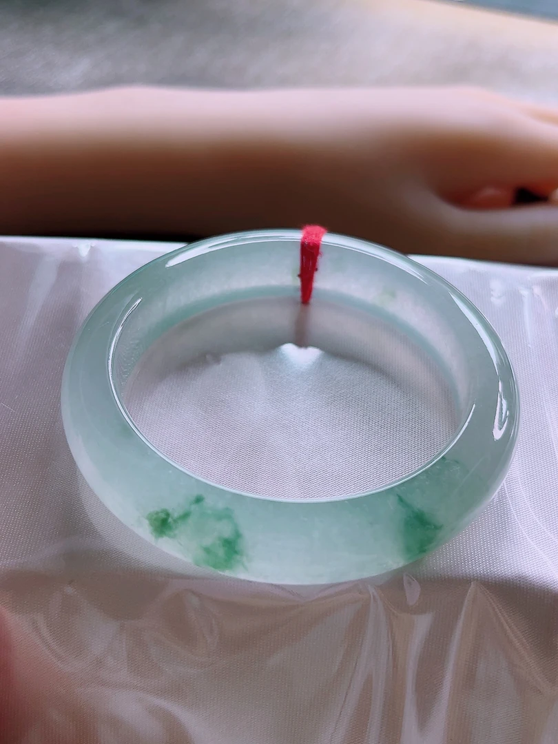 天然缅甸A货纯天然翡翠 正品女款时尚冰种起胶56.5圈宽边飘花手镯