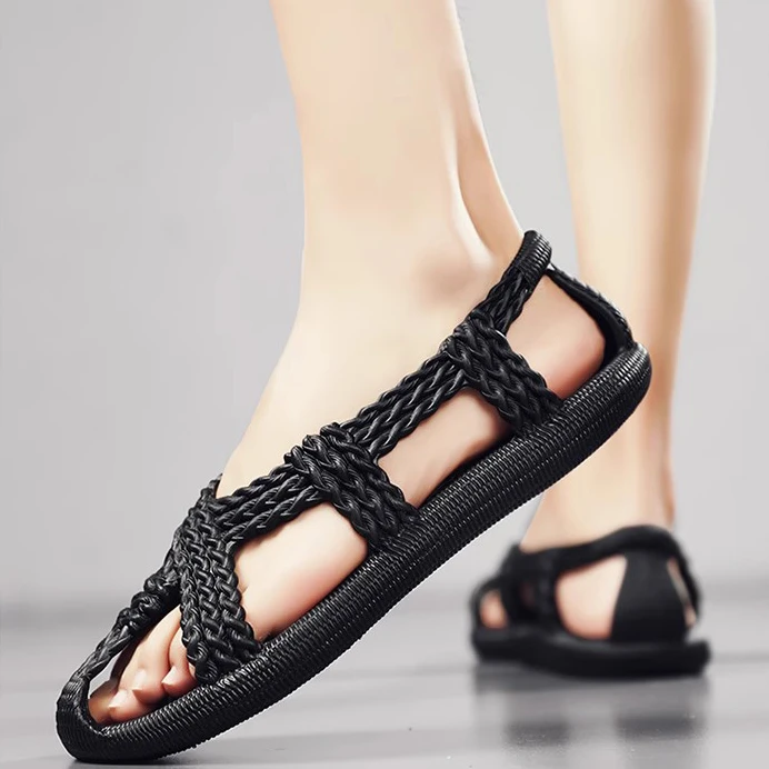 男士网红时尚休闲夏季软底外穿沙滩大码户外百搭情侣透气凉鞋镂空