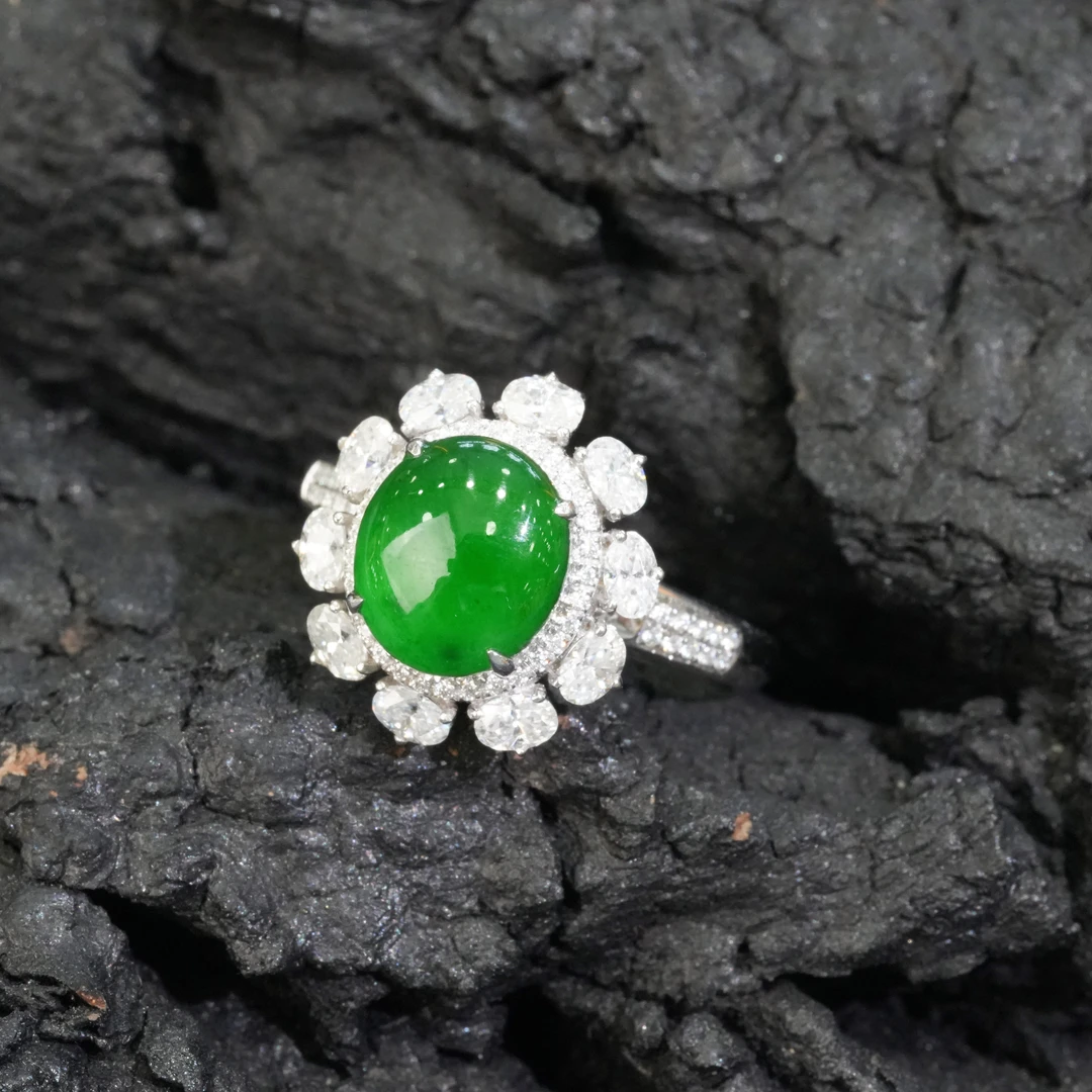 18k金天然A货翡翠蛋面戒指两用款可做吊坠圈口13至15(多样性发货)