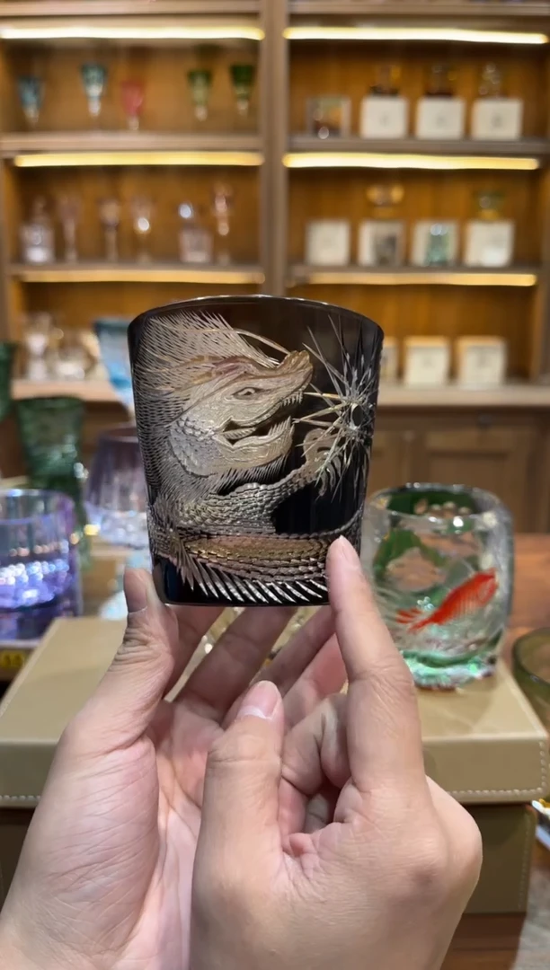 【闪购商品】套色水晶龙杯