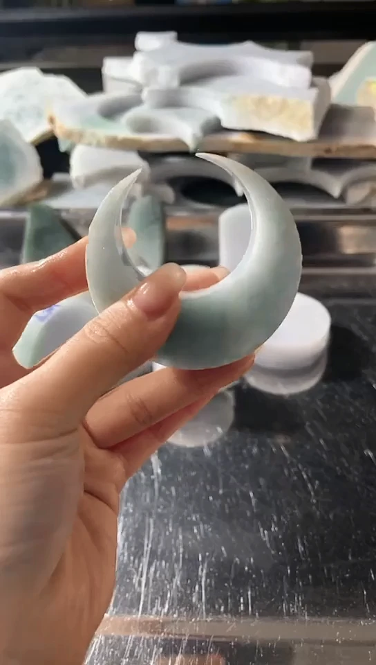 【闪购商品】翡翠挂件未镶嵌料子，不包工