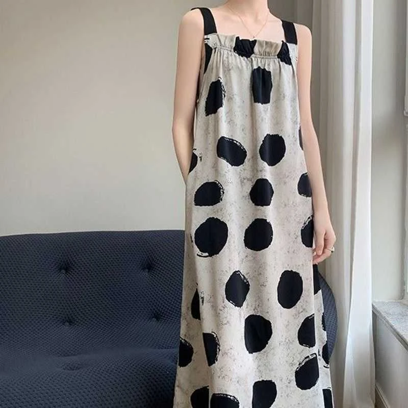 25年休闲新款夏季气质女士吊带裙度假风别致碎花宽松显瘦连衣裙