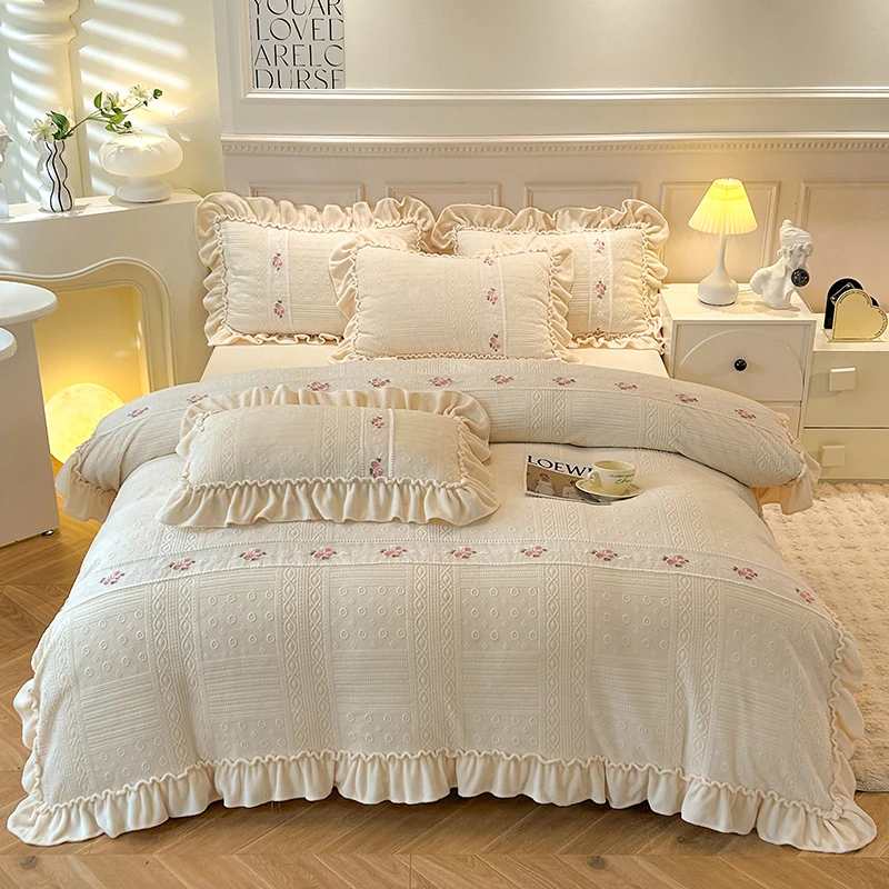 2024年新款加厚公主风牛奶绒加绒雕花床单被套四件套双面绒