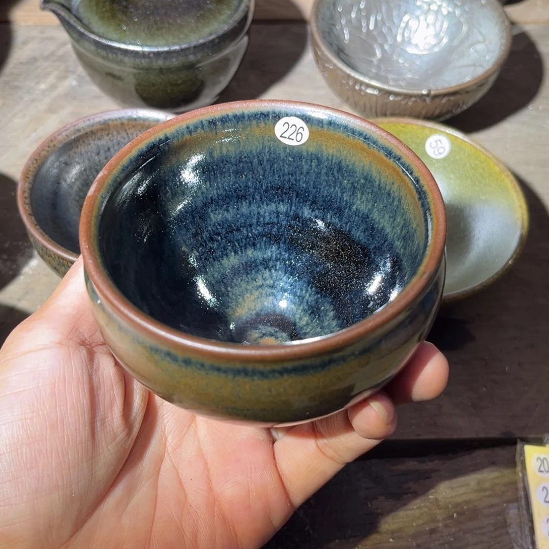 茶盏义兴龙窑坚持真柴烧