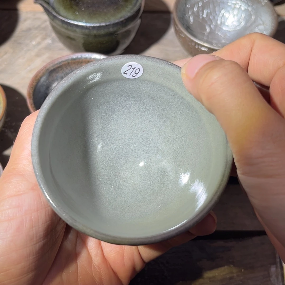 茶盏义兴龙窑坚持真柴烧微