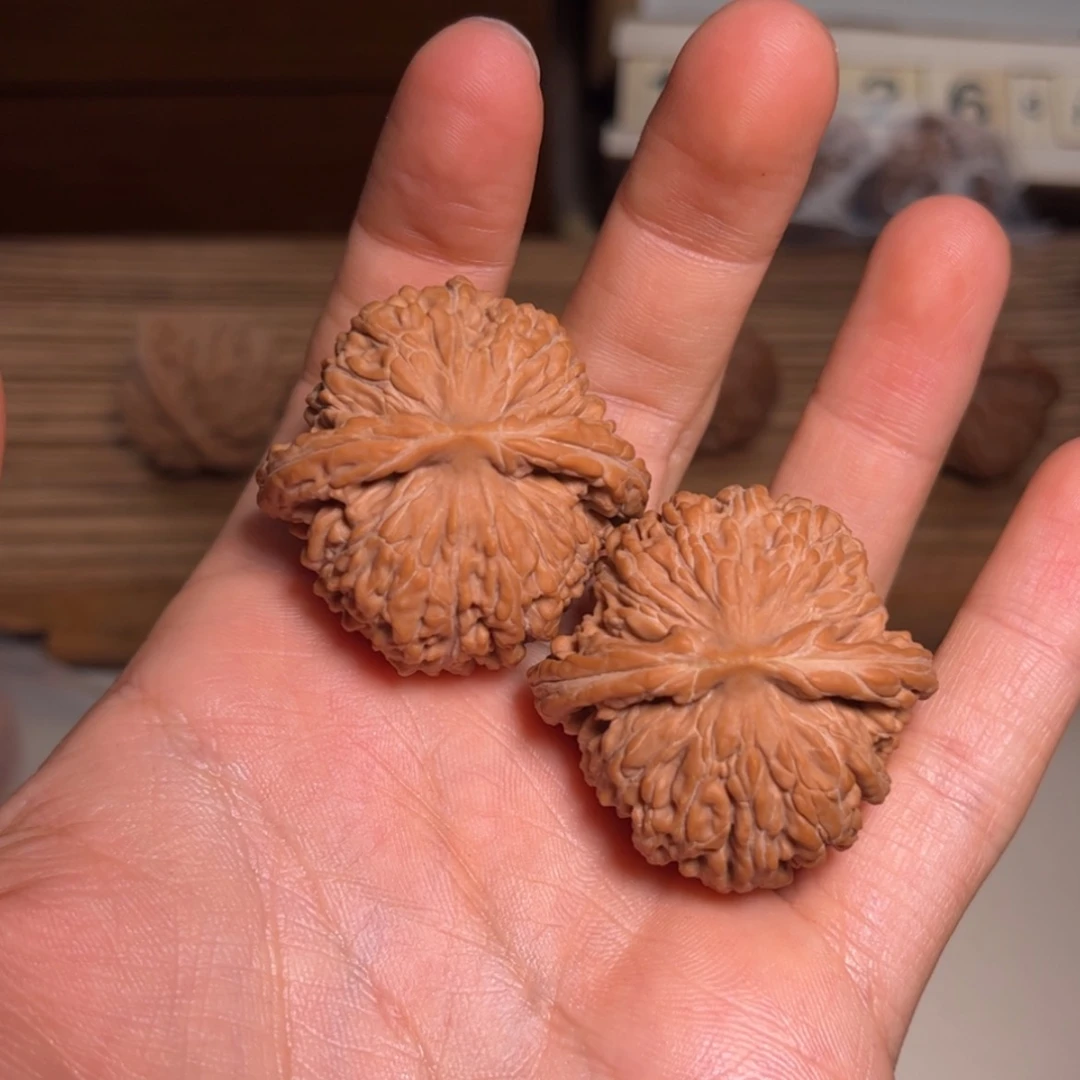 【闪购商品】桃核吊坠无**姓