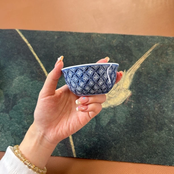 【阳春白雪】青花釉里红铜钱梵文缸杯