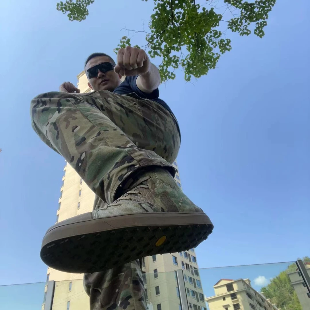 小丁班长 同款（君洛克）蜘蛛 大V底高帮帆布鞋