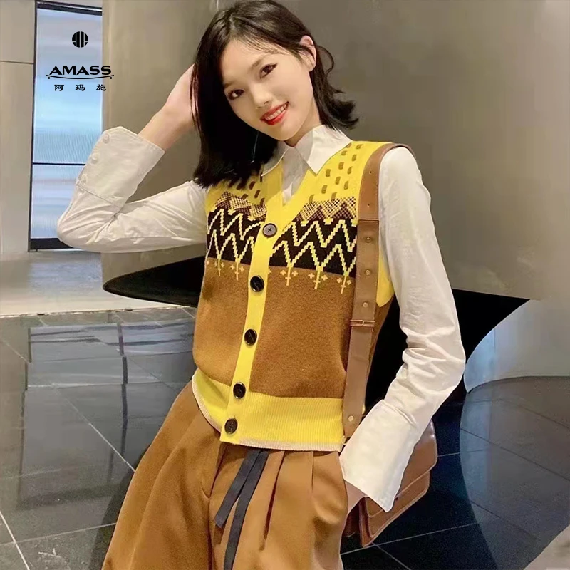 阿玛施AMASS秋季新款女装V领拼色排扣开衫绵羊毛针织马甲-5499141