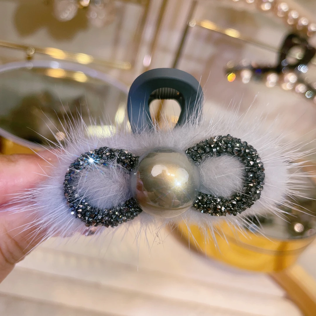 秋冬饰品新款毛球发夹轻奢时尚百搭抓夹