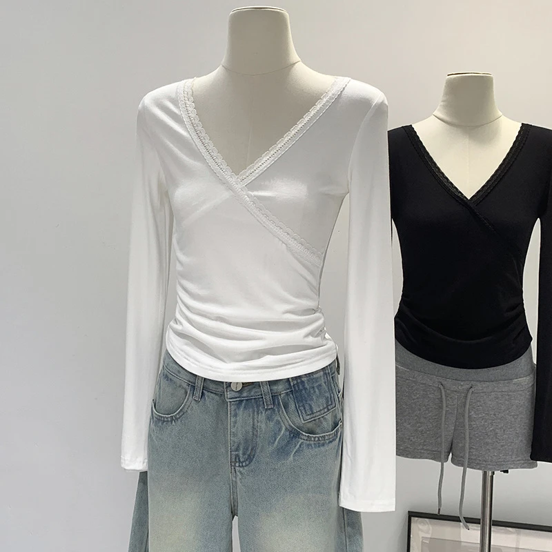 【部分现】纯色蕾丝V领长袖t恤修身显瘦褶皱设计感上衣240574