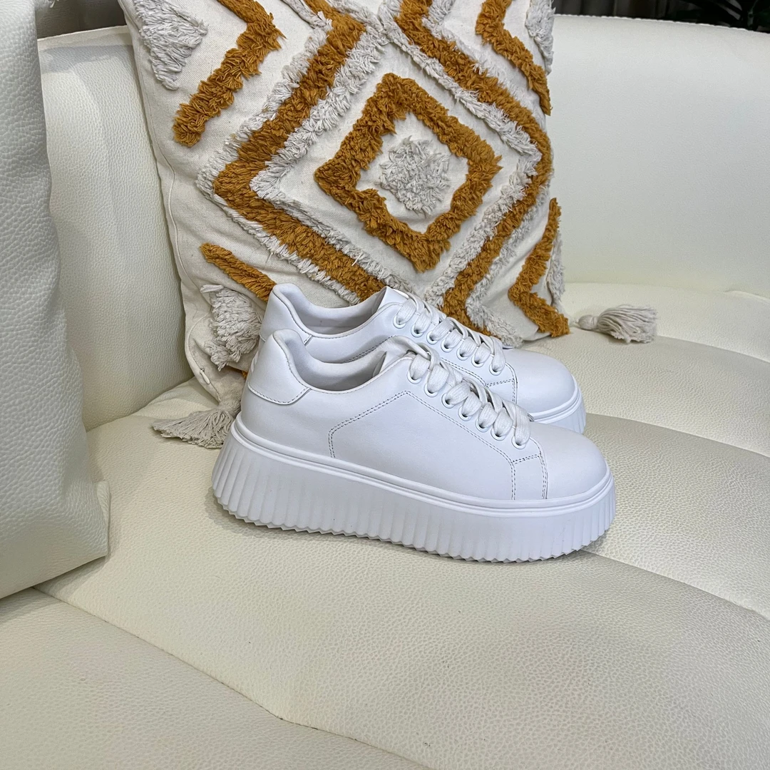 【THEULA】2024年新款厚底增高休闲运动时尚小白鞋轻便舒适女鞋