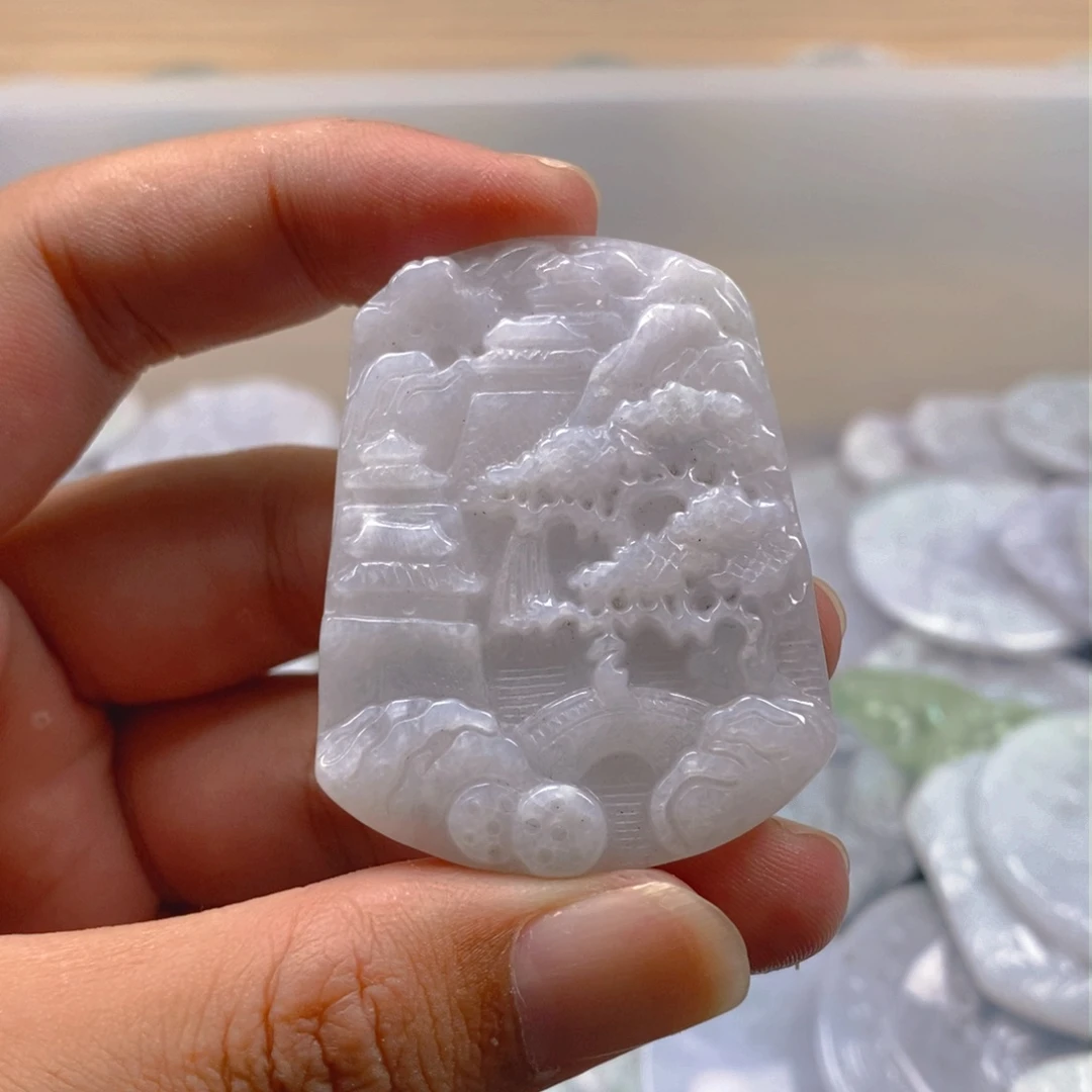 翡翠颈饰未镶嵌翡翠
