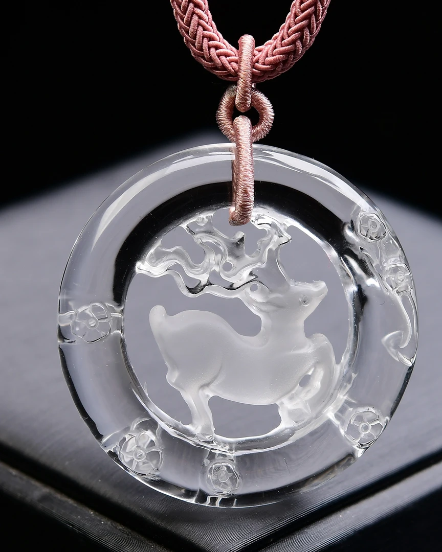 天然白水晶镂空雕刻一鹿有你吊坠，37.3*8mm