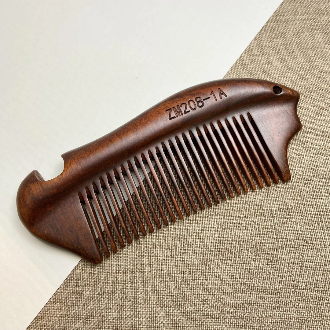 ZM208-1A紫檀顺发梳