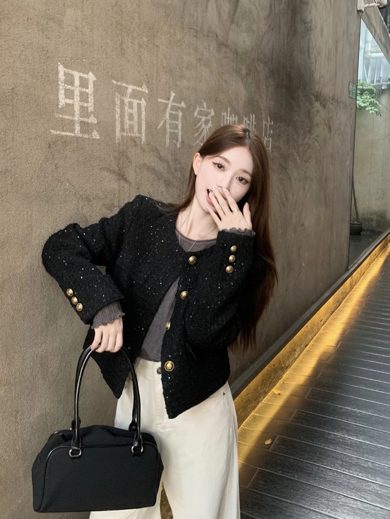 2024秋季新款名媛小香风亮片圆领短外套洋气时髦