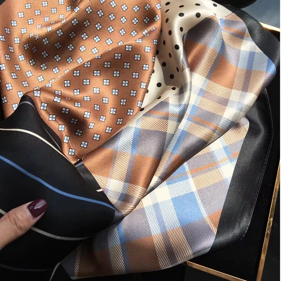 【波点格纹咖】12姆米素绉缎桑蚕丝中方巾65*65