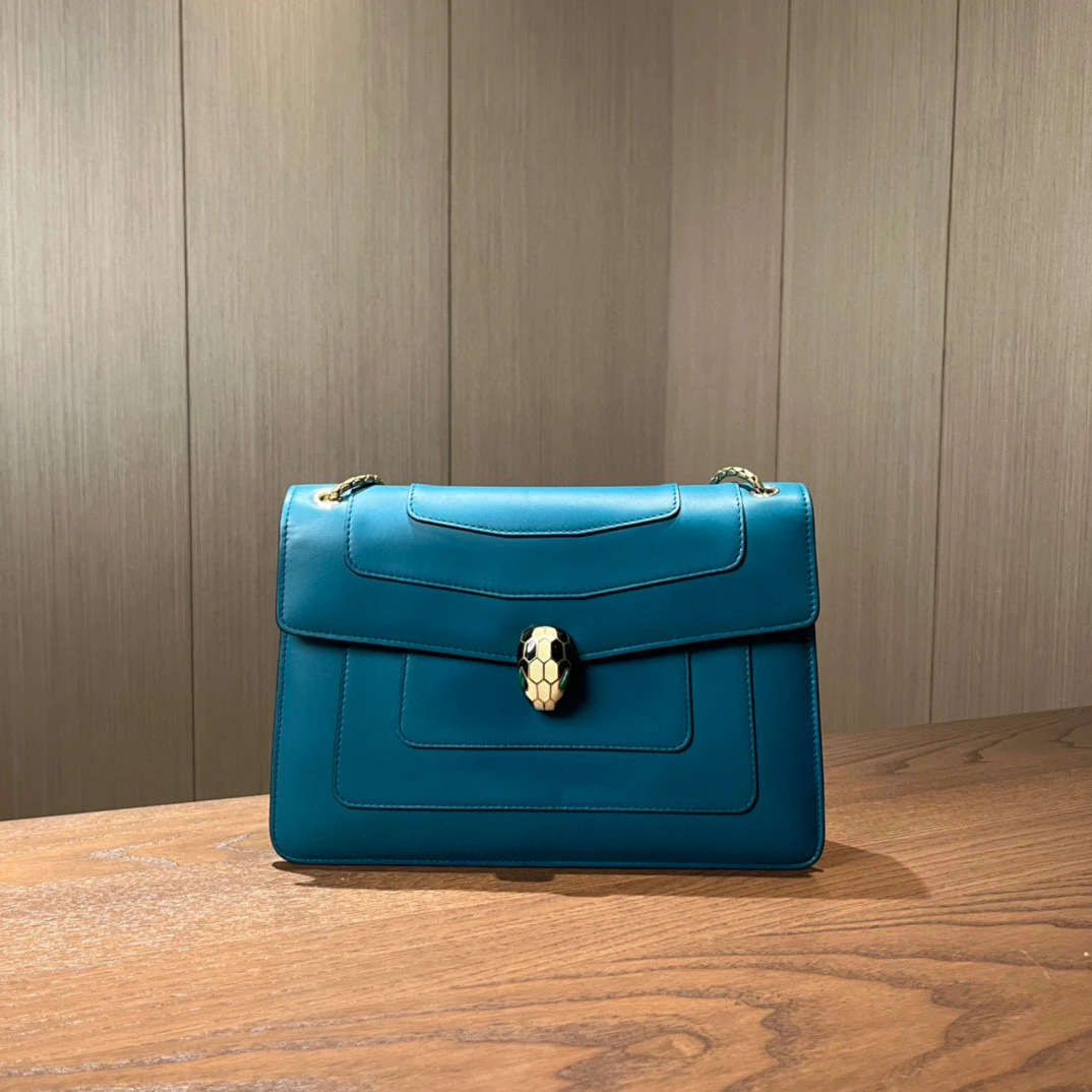 99新 BVLGARI/宝格丽 孔雀蓝蛇头链条包 尺寸27×18