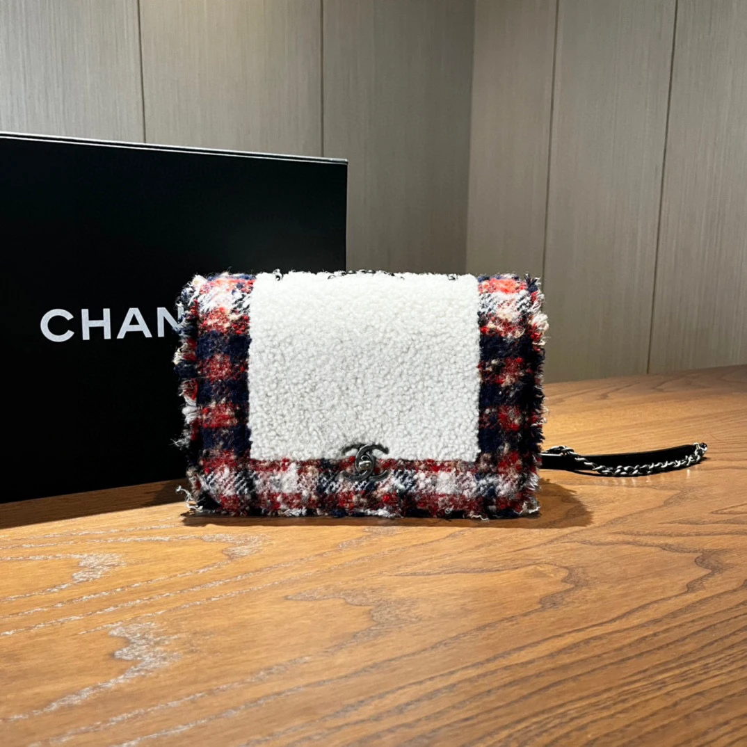 99新   毛呢链条包 24开 尺寸20x14 sd