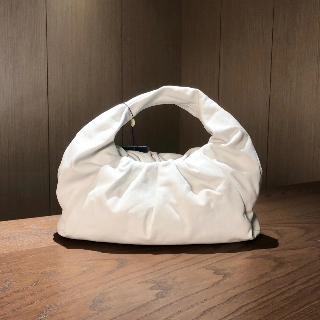99新  BV葆蝶家 云朵手提包 尺寸38x15