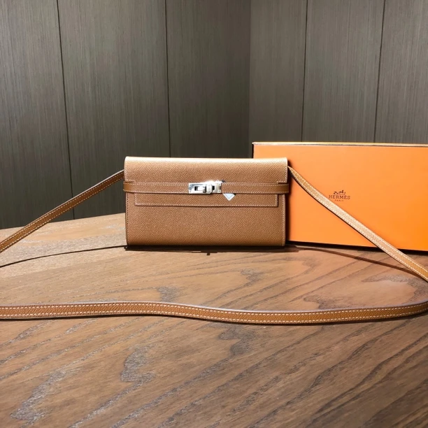 99新 Hermes/爱马仕 Hermes爱马仕 kelly金棕银扣钱包 尺寸20x11