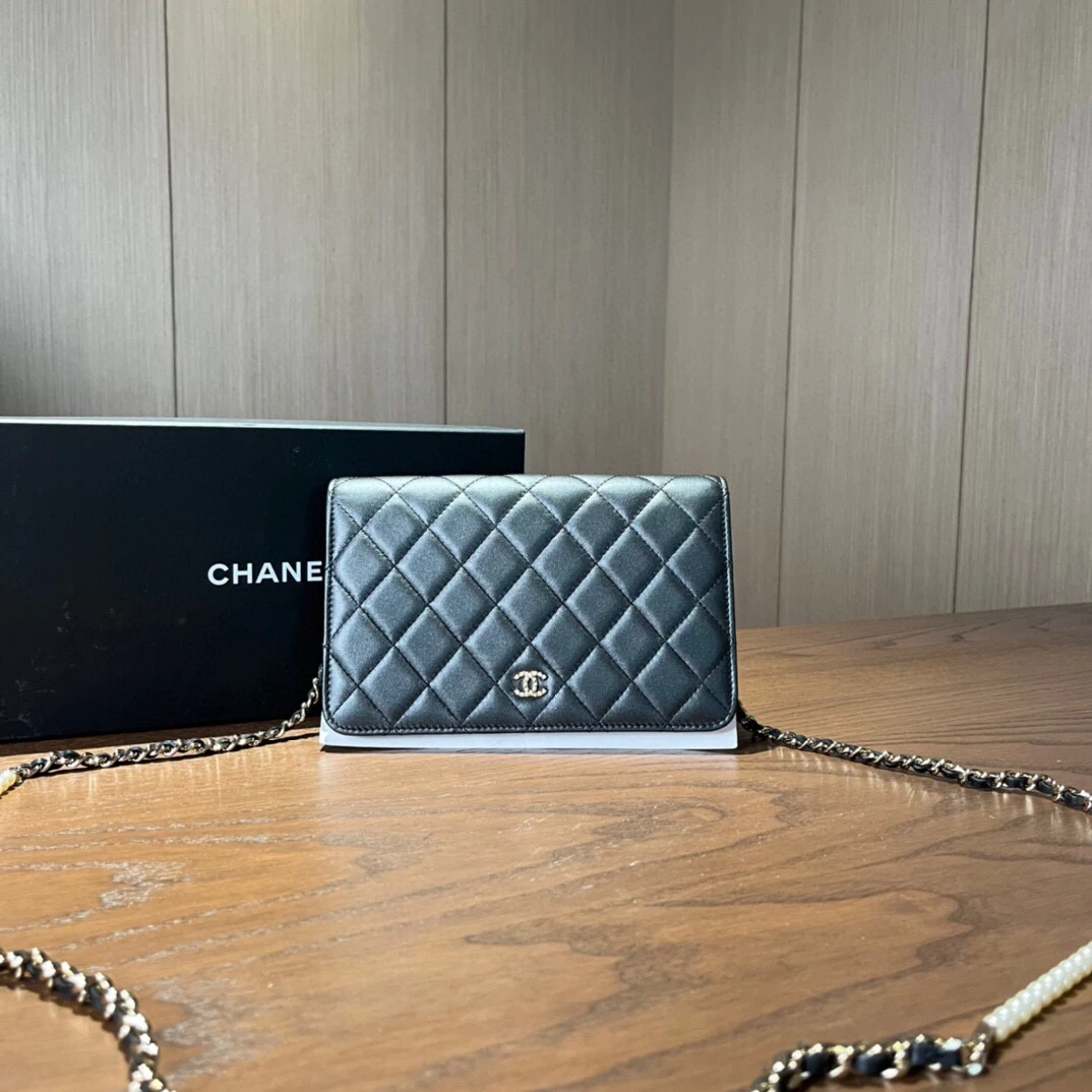 99新 Chanel/香奈儿 Chanel香奈儿woc链条包 29开 尺寸19×12