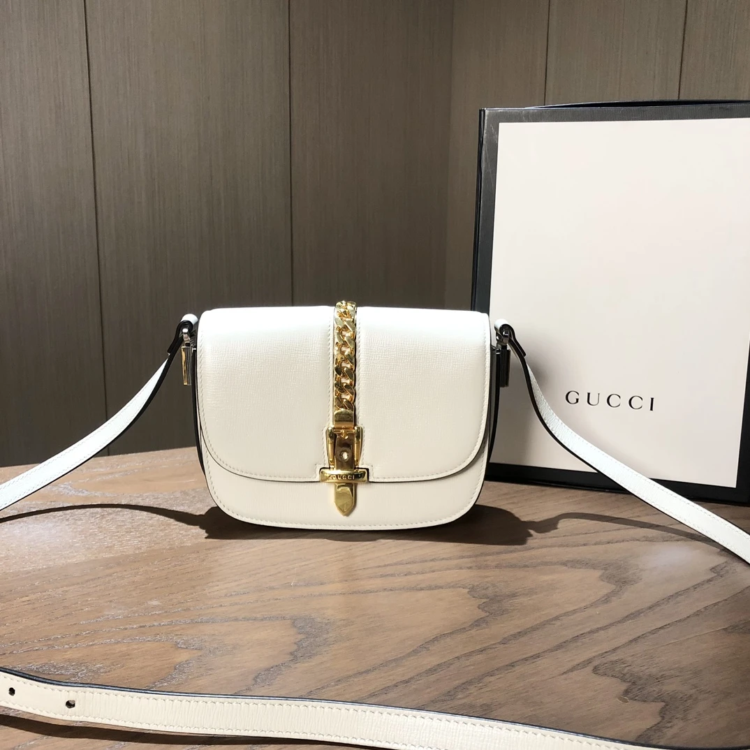 99新  GUCCI古驰 Sylvie1969系列mini斜挎包 尺寸17x14 rq