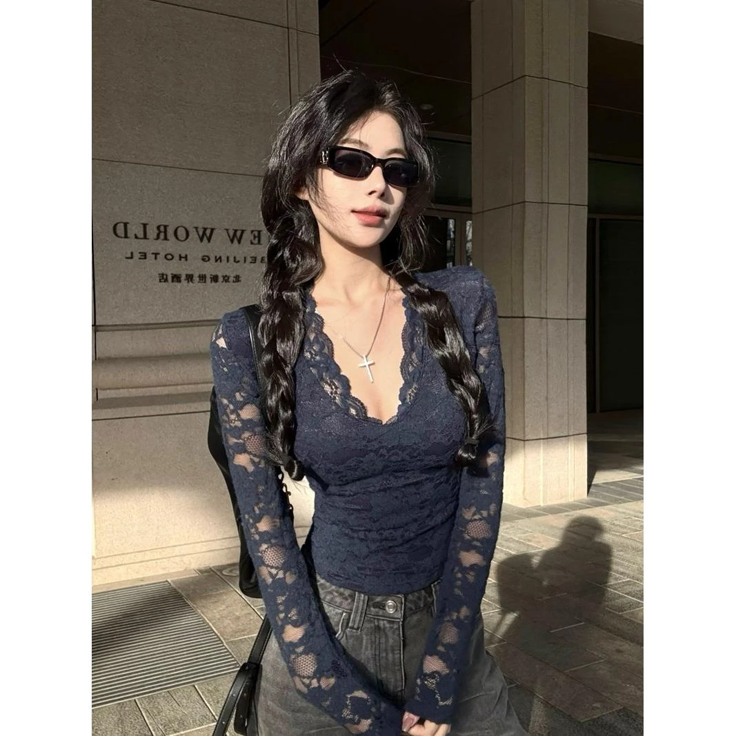 纯欲风v领长袖加绒T恤女春季蕾丝拼接修身内搭磨毛短款打底衫上衣
