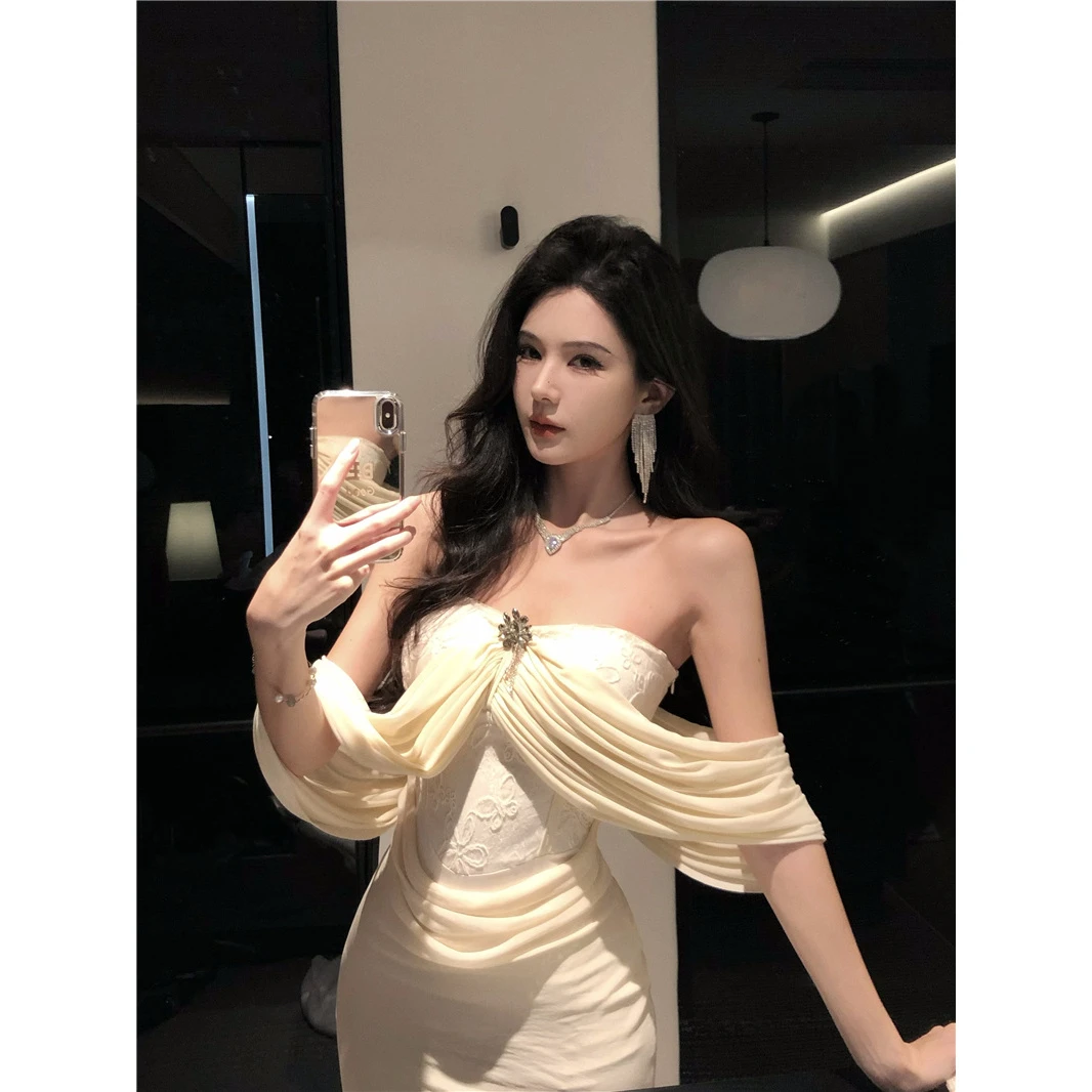 轻奢潮牌法式抹胸连衣裙女修身纯欲鱼尾长裙收腰包臀礼服度假裙子