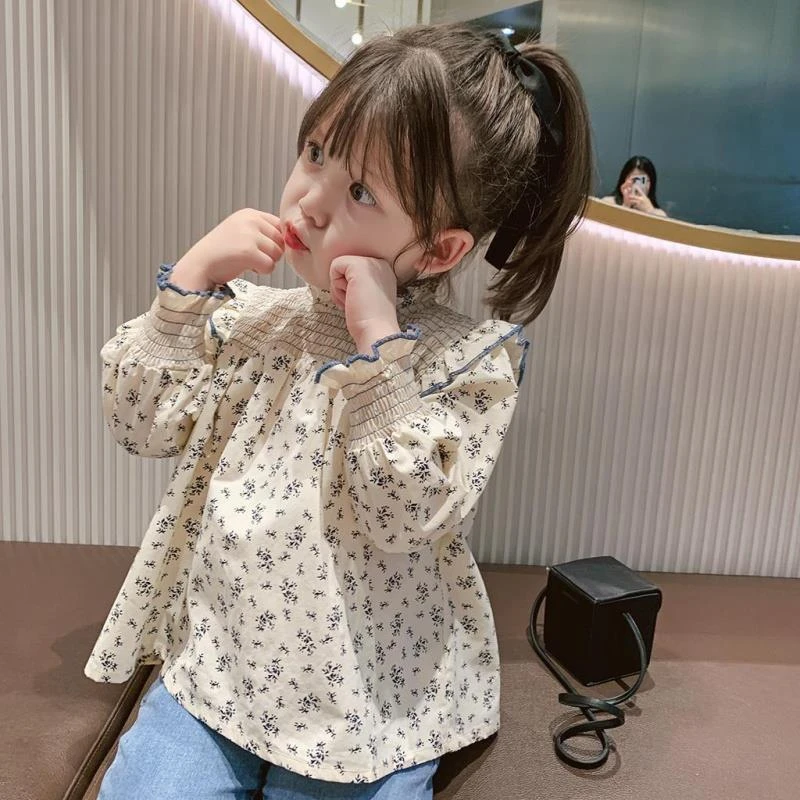 女童纯棉洋气衬衫2023春秋款女宝宝碎花长袖娃娃领打底衫上衣童装