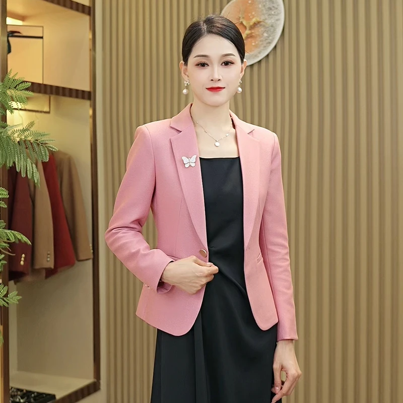 粉色短款西装外套女春秋高级感气质女神范休闲秋装韩版小西服上衣