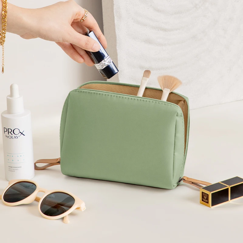 化妆包女大容量便捷网红2023新款ins高级感旅行化妆品洗漱收纳袋