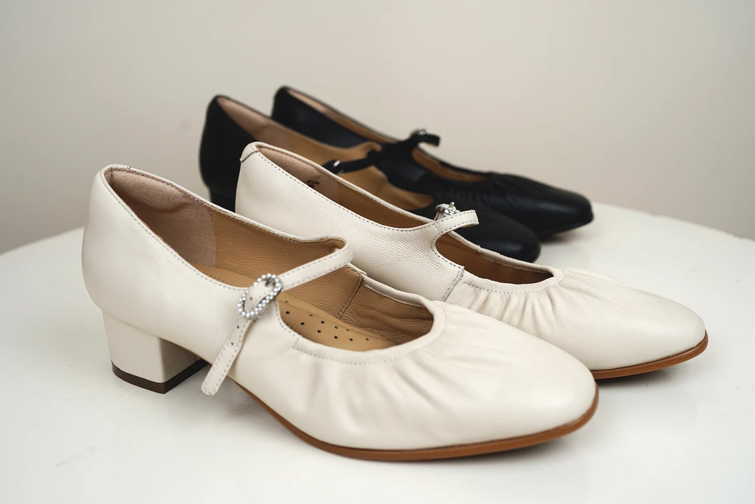 《南莉轻奢女装》高端玛丽珍女鞋-A836