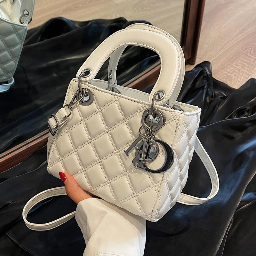 法式小众轻奢包包女2023新款夏季高级感单肩斜挎包洋气手提戴妃包