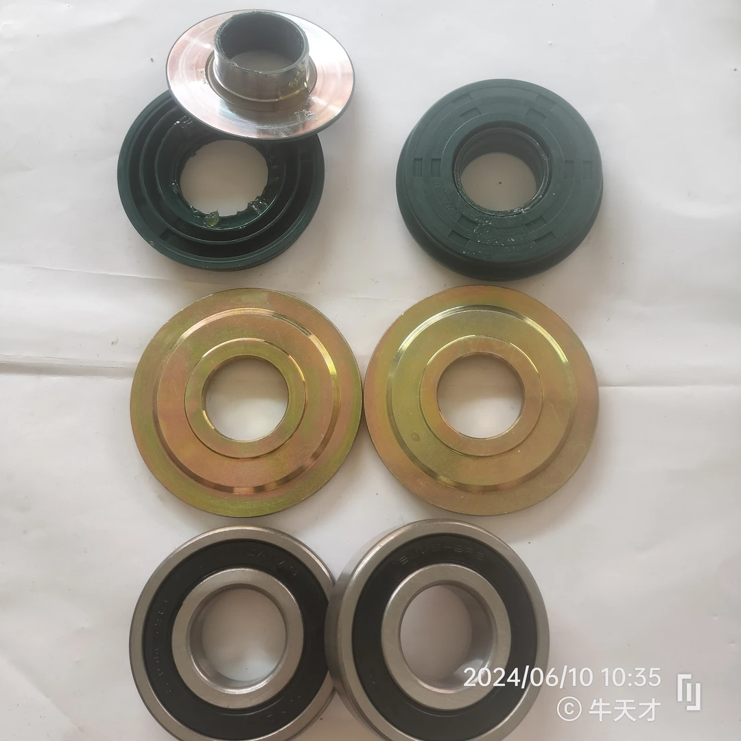 沃得锐龙收割机配件 导向轮修理包  6306两盘 铁盖2个 油封2个